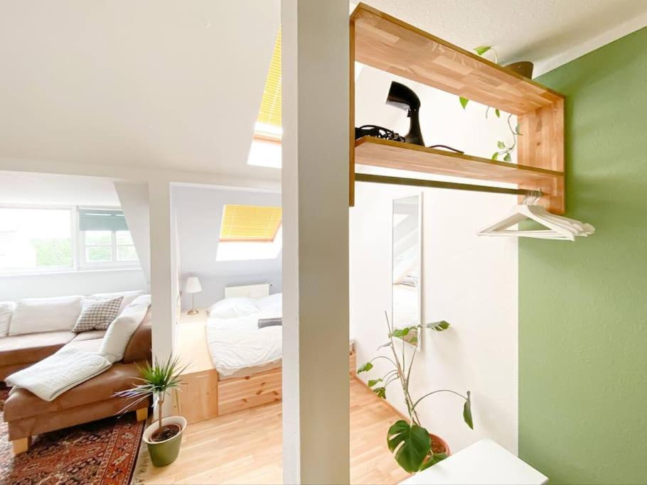 Schoene Ferienwohnung Mit Blick Ueber Stadtwald Leipzig Exterior foto
